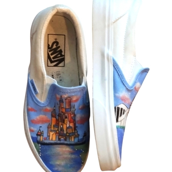 Vans  Mickey Mouse And Magic Kingdom Hand Painted - Picture 8 of 15